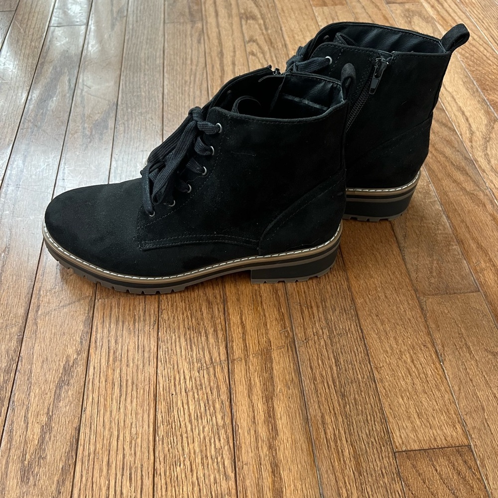 🌿Kensie Black Suede Boots (3/$40)